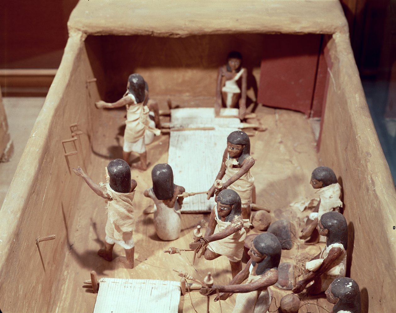 Grafmodel van een textielwerkplaats, uit het graf van Meketre, Vallei der Edelen, Middenrijk, ca.2000 v.Chr. (beschilderd hout) door Egyptian 11th Dynasty