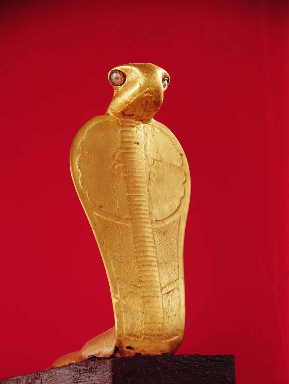 Beeld van de cobra Netjer-Ankh, uit het graf van Toetanchamon (ca. 1370-1352 v.Chr.) Nieuwe Koninkrijk door Egyptian 18th Dynasty