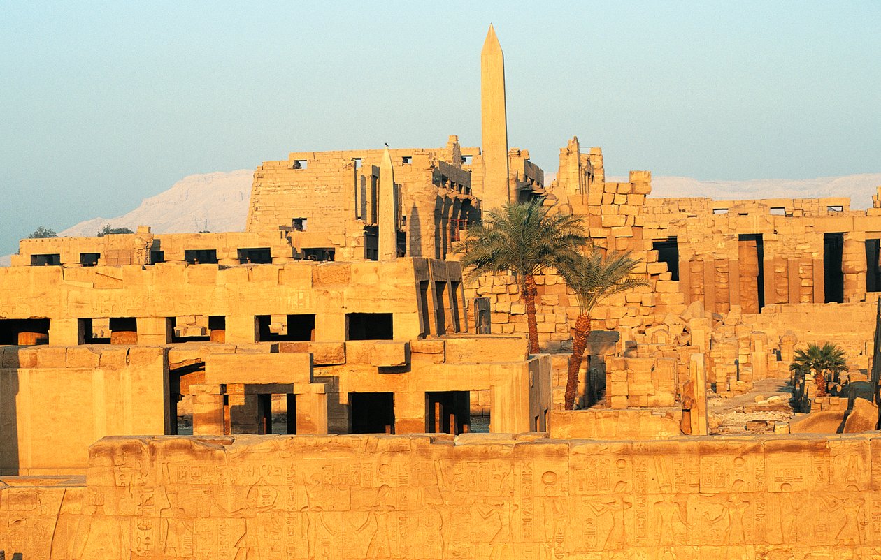 Grote Tempel van Amon, oostelijk deel, Karnak Tempelcomplex, Luxor, Thebe (Unesco Werelderfgoedlijst) door Egyptian 18th Dynasty