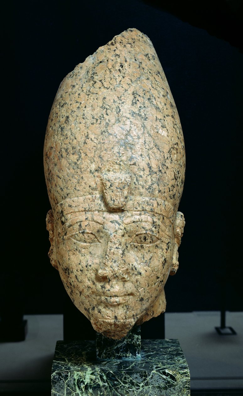 Hoofd van Hatsjepsoet (c.1473-c.1458 v.Chr.) of Thoetmosis II (c.1491-c.1479) Nieuwe Koninkrijk, c.1479-1425 v.Chr. door Egyptian 18th Dynasty