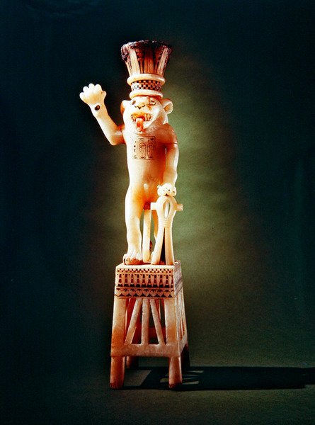Leomorfe unguent vaas, uit het Graf van Toetanchamon door Egyptian 18th Dynasty