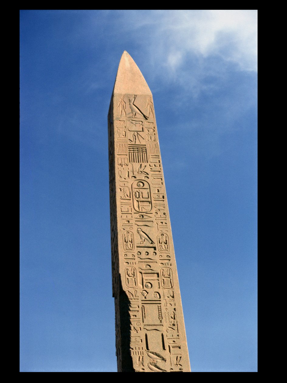 De Obelisk van Tuthmosis I (1504-1492 v.Chr.) in de Grote Tempel van Amon, Karnak Tempel, Nieuwe Koninkrijk door Egyptian 18th Dynasty