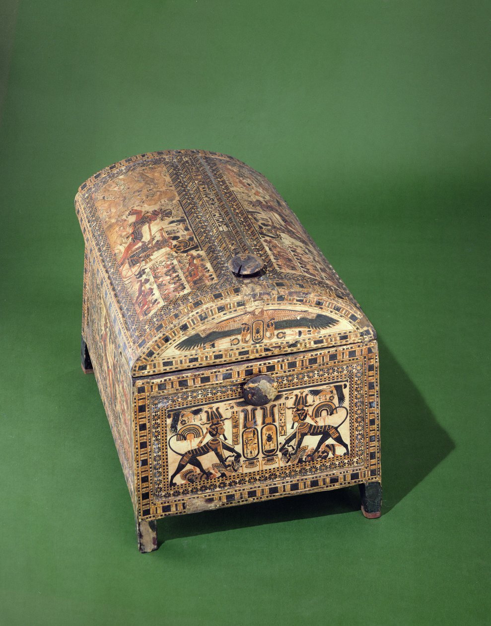Kist van Toetanchamon, Nieuwe Koninkrijk, ca. 1340 v.Chr. (beschilderd hout) door Egyptian 18th Dynasty