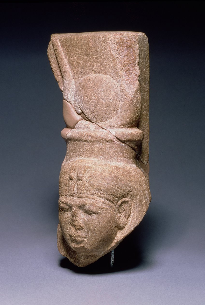 Hoofd van Hathor, uit Serabit-el-Khadim op het Sinaï-schiereiland, Nieuwe Rijk, ca. 1279-1213 v.Chr. door Egyptian 19th Dynasty