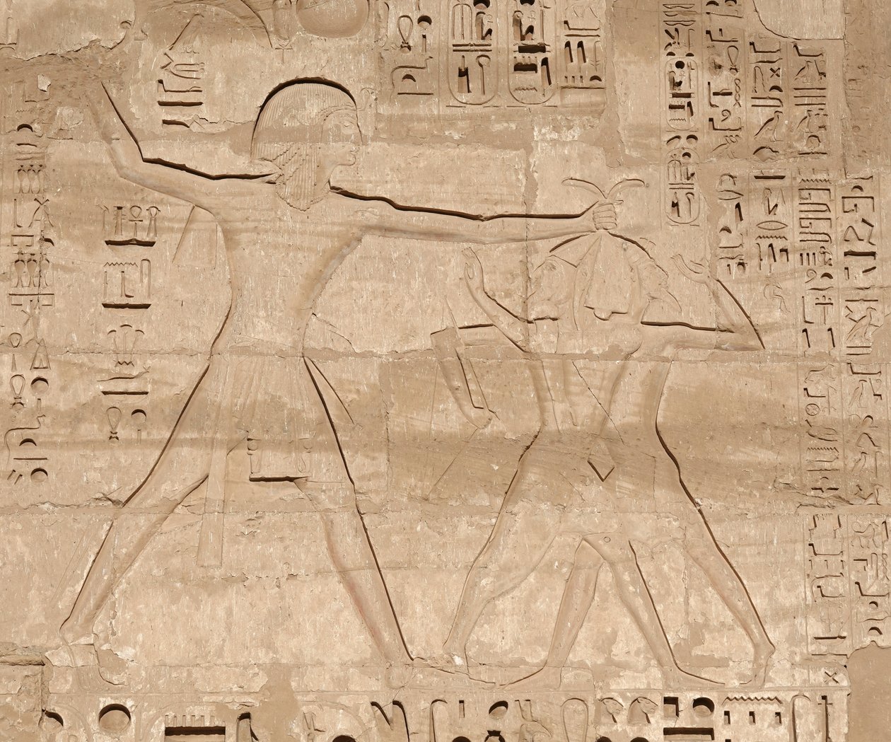 Scène van de slachting van vijanden, Tempel van Horus, Edfu door Egyptian 19th Dynasty