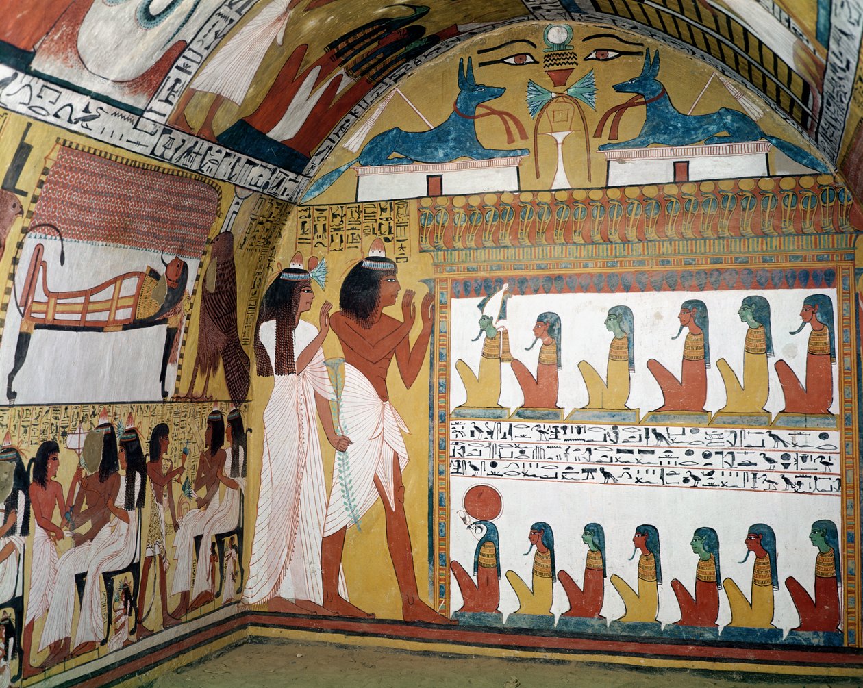 Sennedjem en zijn vrouw tegenover een naos met twaalf godheden, van de westmuur van het graf van Sennedjem, Het Werkersdorp, Nieuwe Rijk (muurschildering) door Egyptian 19th Dynasty