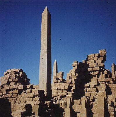 Het Centrale Hof van de Grote Tempel van Amon, Nieuwe Koninkrijk door Egyptian 19th Dynasty