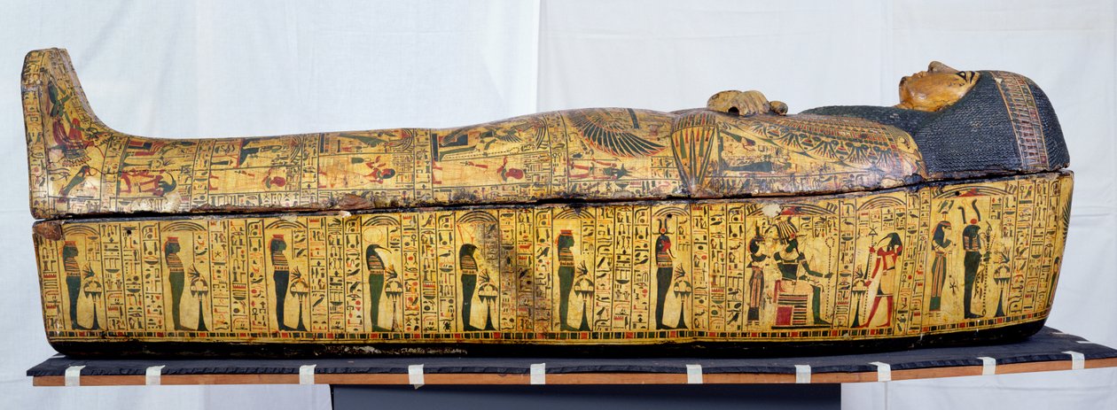 Kist en deksel van de mummie van Nesyamun, mogelijk gevonden in Deir El-Bahri, Nieuwe Koninkrijk, ca. 1100 v.Chr. door Egyptian 20th Dynasty