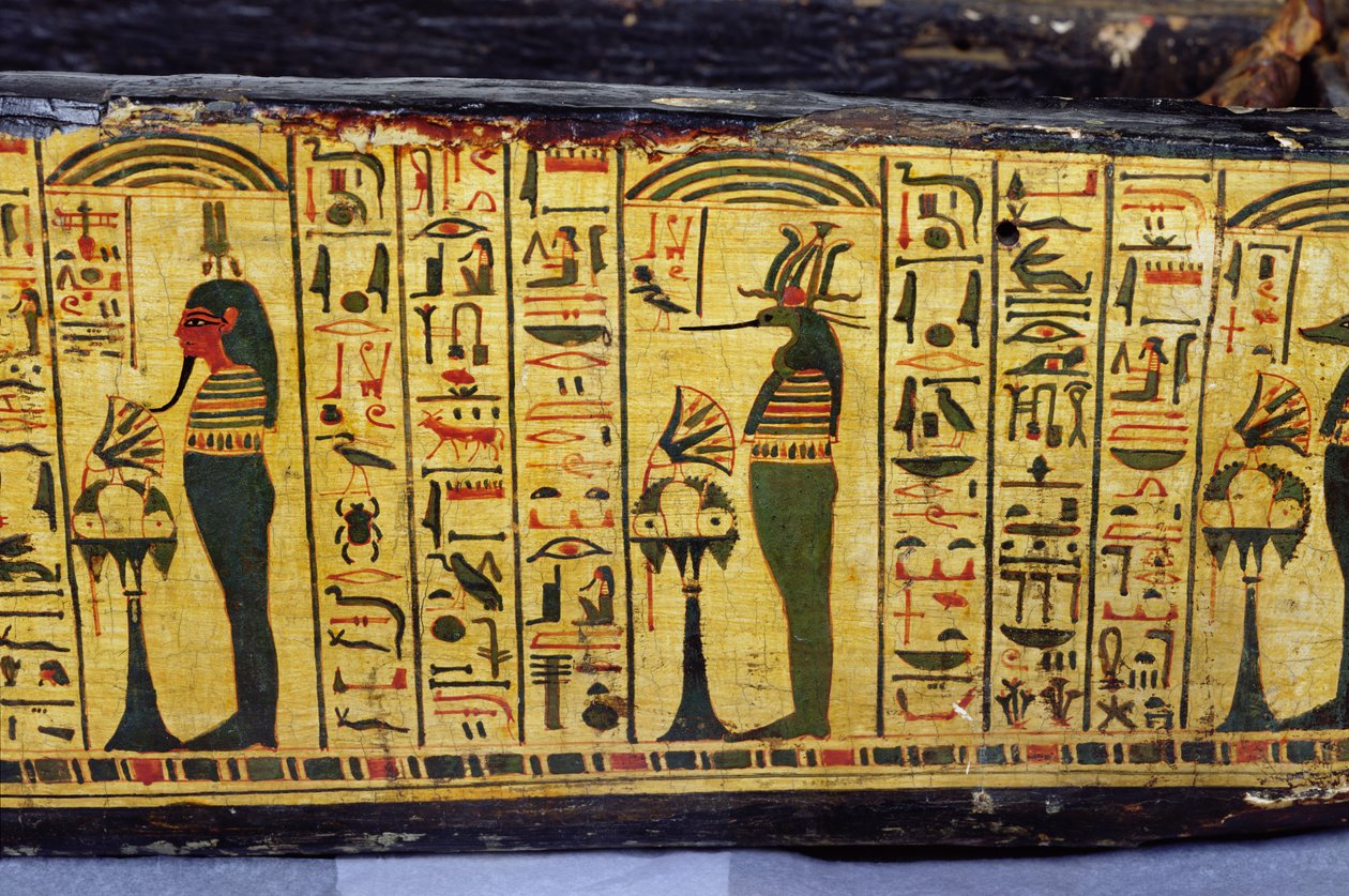 Detail van de buitenste kistbasis van de mummie van Nesyamun, mogelijk gevonden in Deir El-Bahri, Nieuwe Koninkrijk, circa 1100 v.Chr. (beschilderd hout) door Egyptian 20th Dynasty
