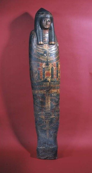 Sarcophagus voor een jonge vrouw genaamd de Dame van het Huis Djed-montu-iues-ankh, vrouw van Pamiu, Derde Tussenperiode, 850-730 v.Chr. (polychrome gesso) door Egyptian 22nd Dynasty