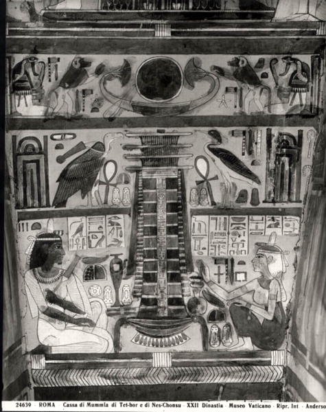 Twee overleden figuren geschilderd op de zijkant van het vat van de mummies van Tet-Hov en Nes-Chonsu (sarcophagus) door Egyptian 22nd Dynasty
