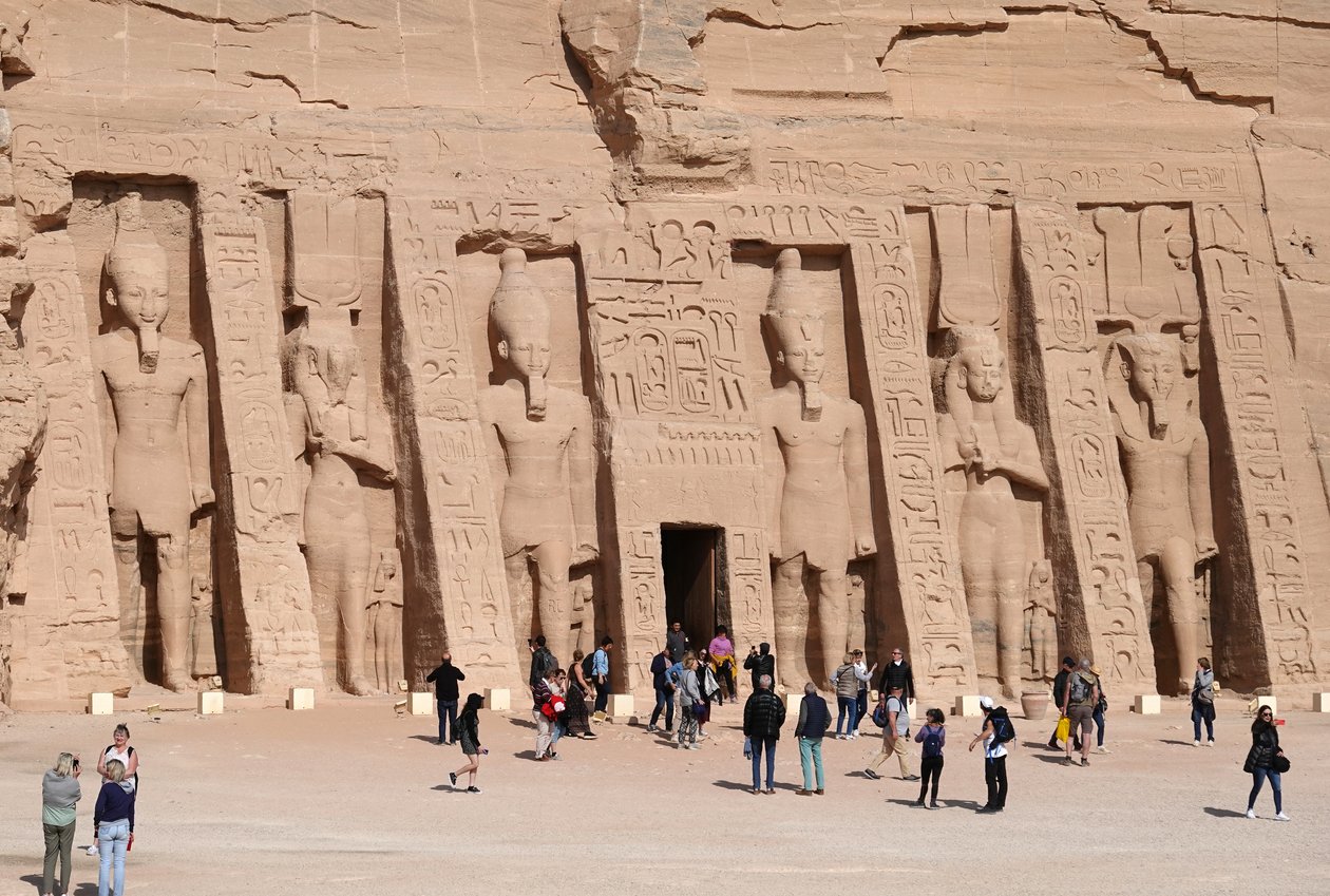 Abu Simbel Kleine Tempel door Egyptian Egyptian