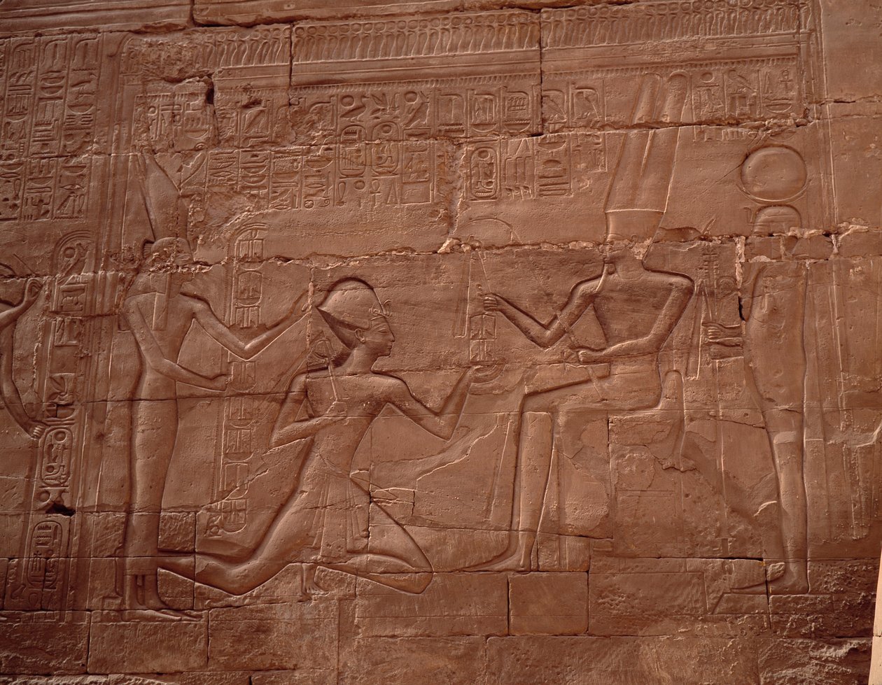 Egyptische antiquiteit: reliëf dat de muren van de tempel van Karnak (Karnac), Egypte, siert. door Egyptian Egyptian