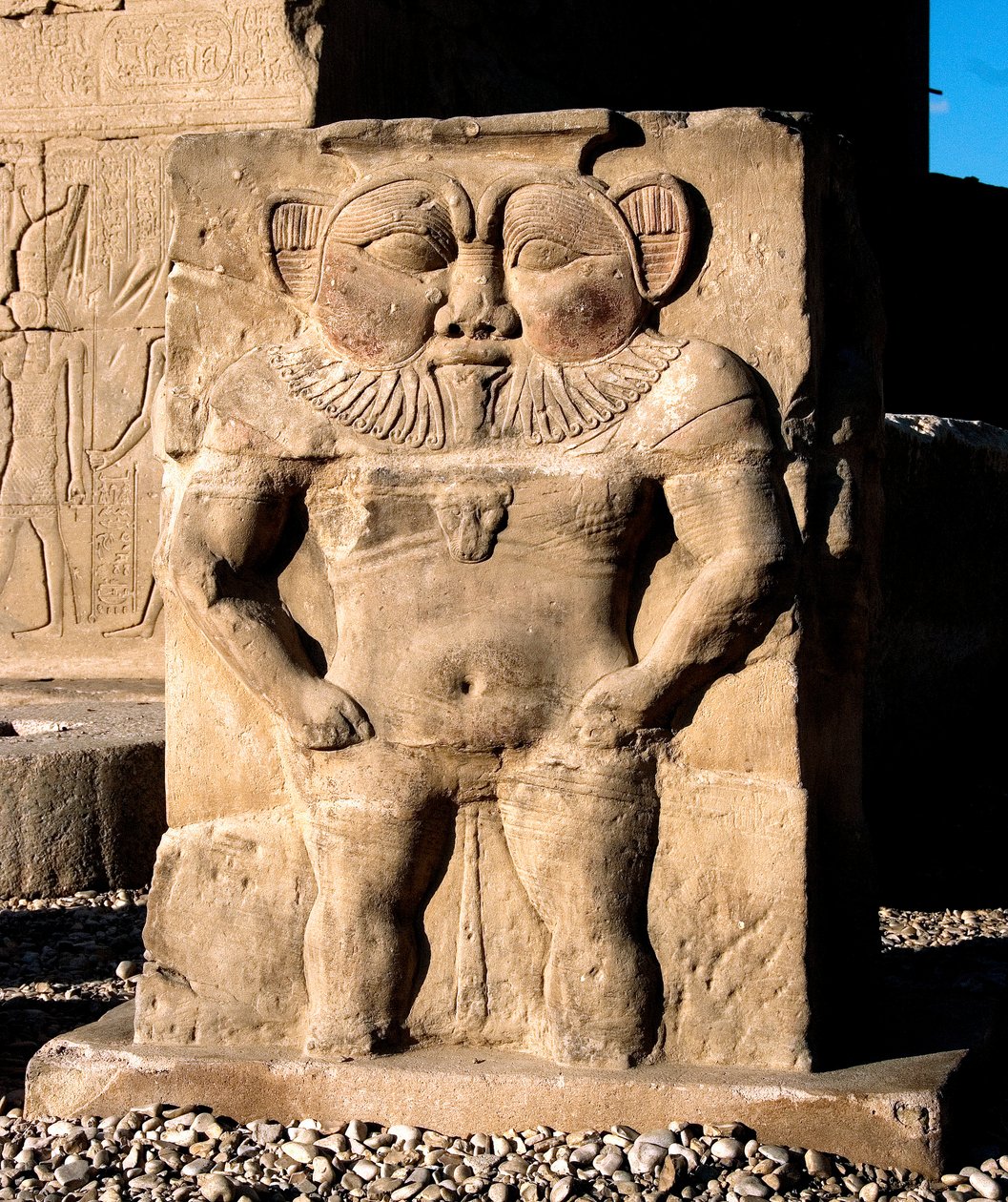 Egyptische oudheden: de godheid Bes (detail) door Egyptian Ptolemaic Period