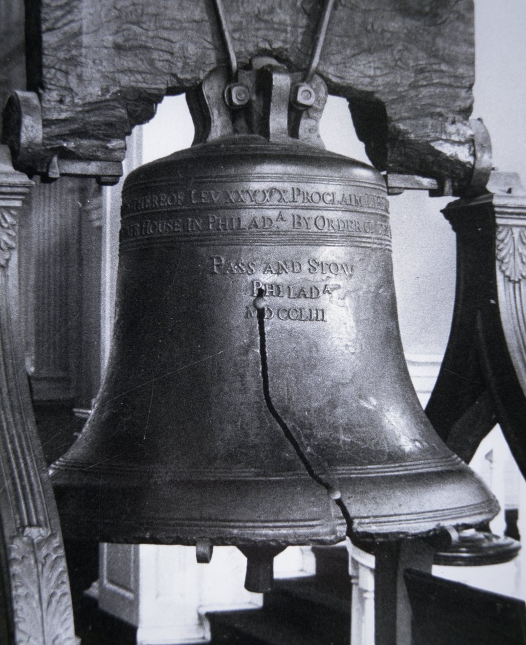 De Liberty Bell, gegoten in 1752 door Nicolas d