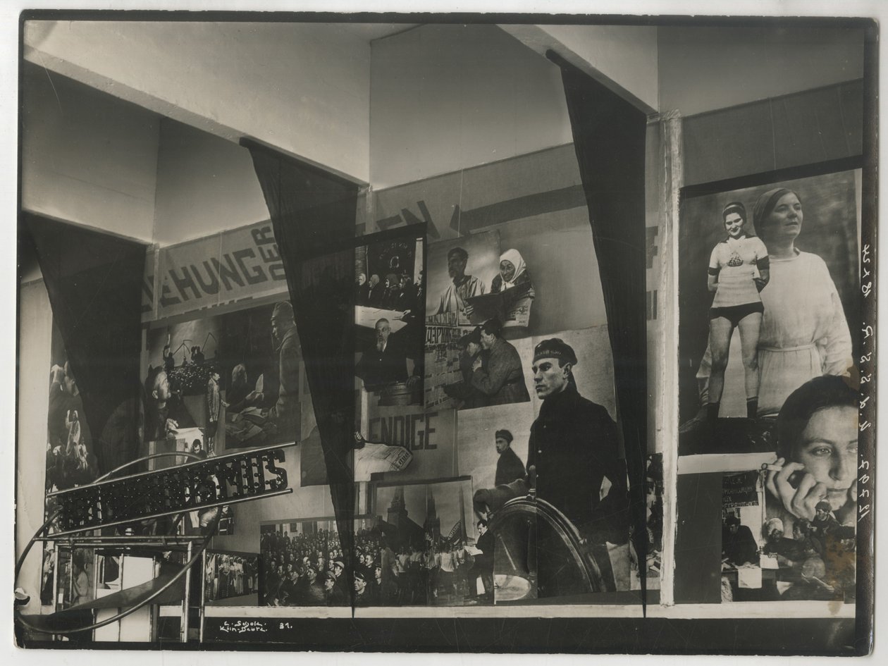 Interieur van het Sovjetpaviljoen op de Internationale Pers Tentoonstelling, Keulen door Eliezer Markowich Lissitzky