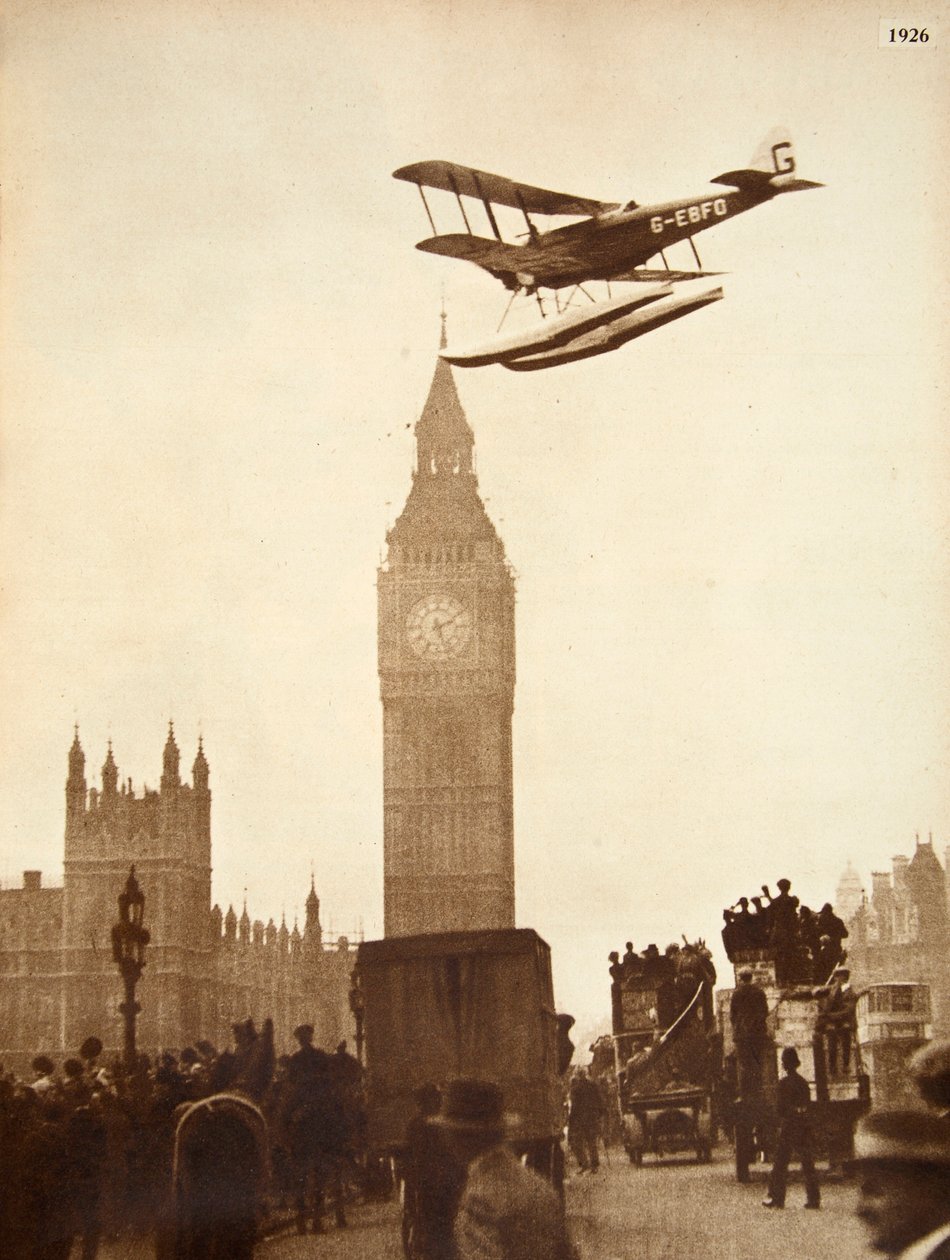 Alan Cobham komt in voor een landing op de Theems bij Westminster, Londen, 1926 door English Photographer