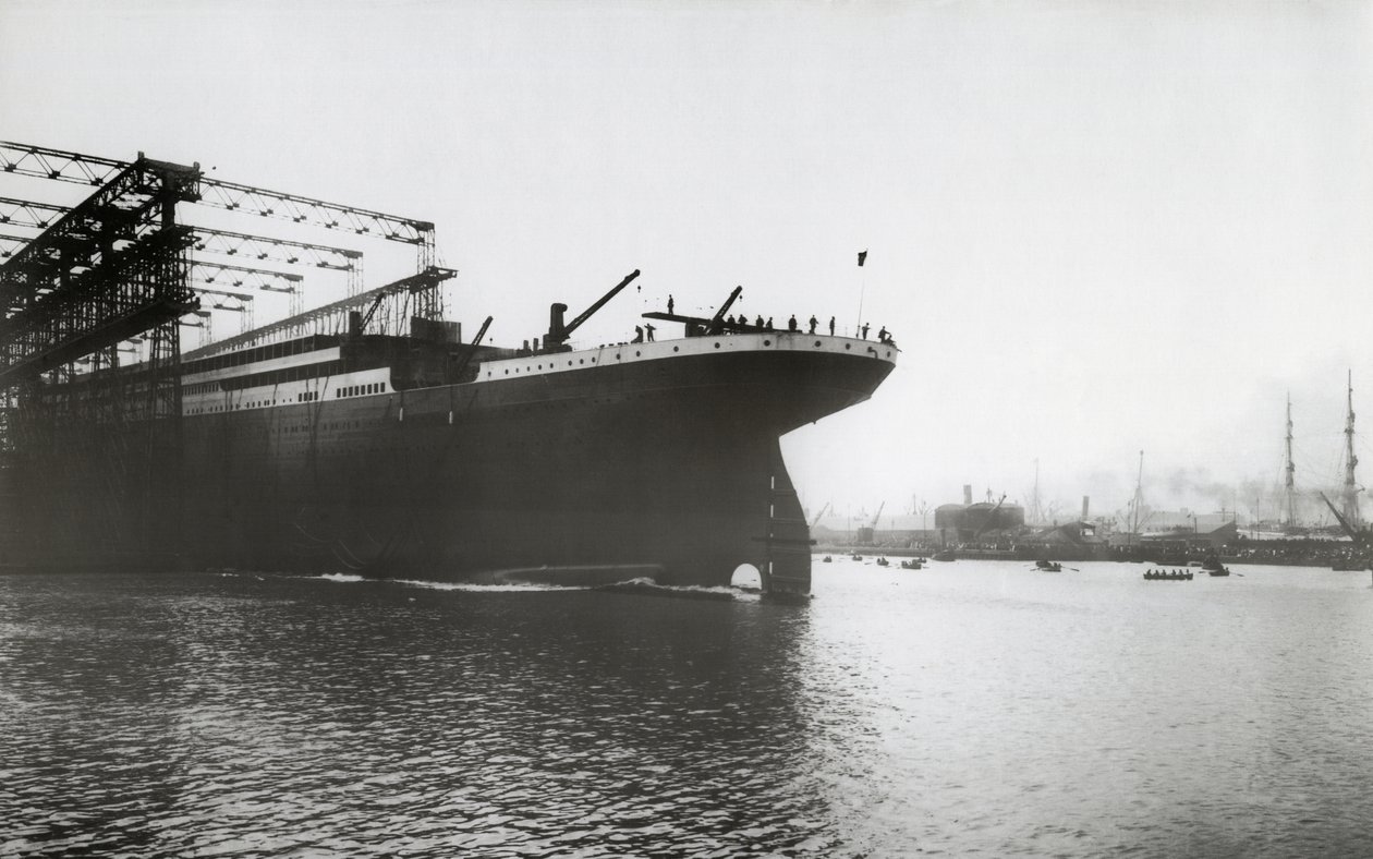 Lancering van RMS Titanic, 31 mei 1911 door English Photographer