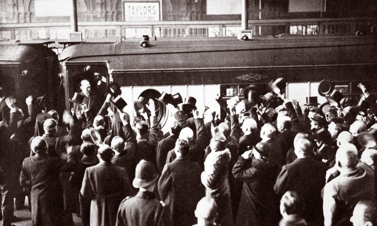 Herstel van de Griekse monarchie, november 1935 door English Photographer