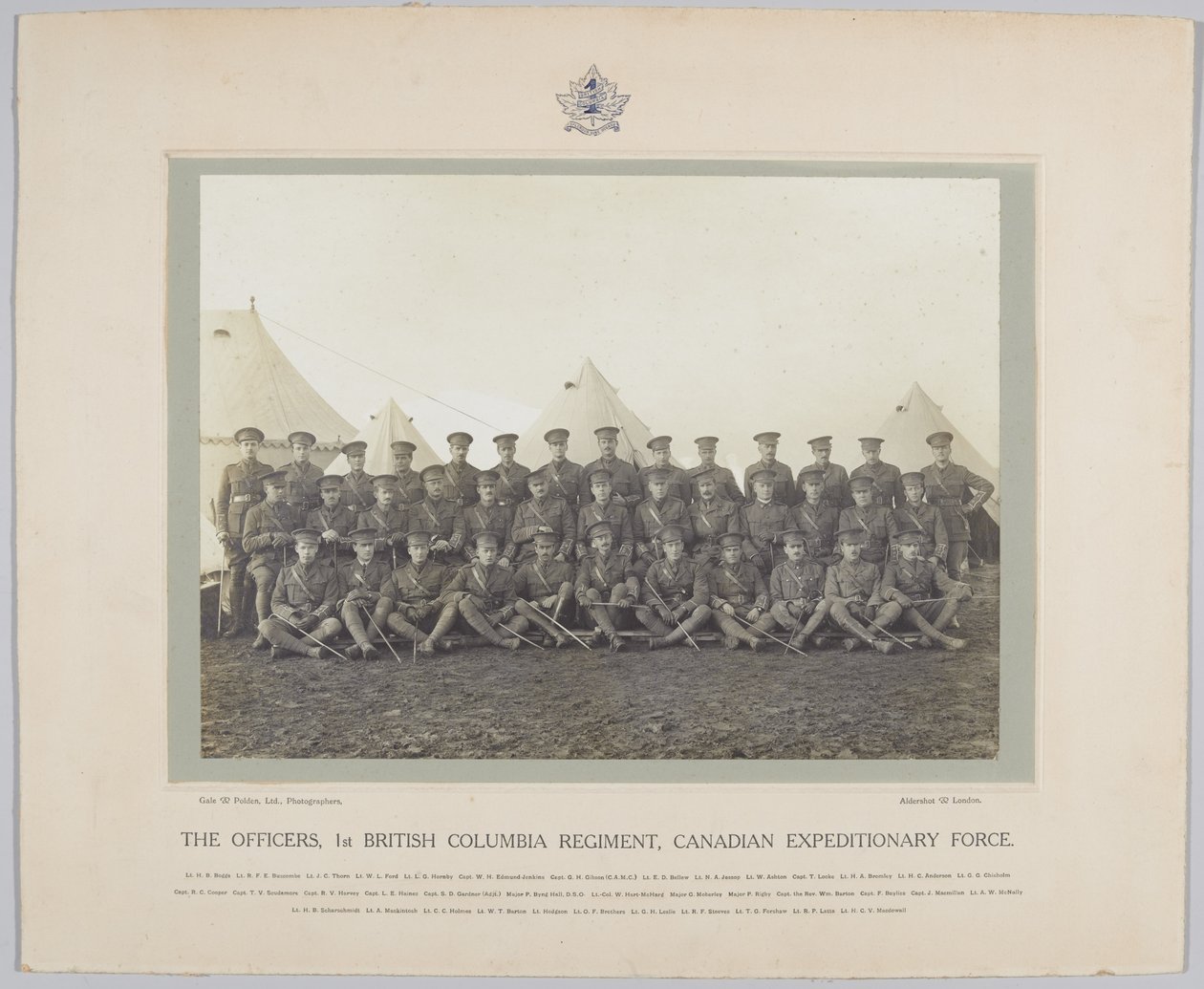 De Officieren, 1e British Columbia Regiment, Canadian Expeditionary Force, 1918 door English Photographer