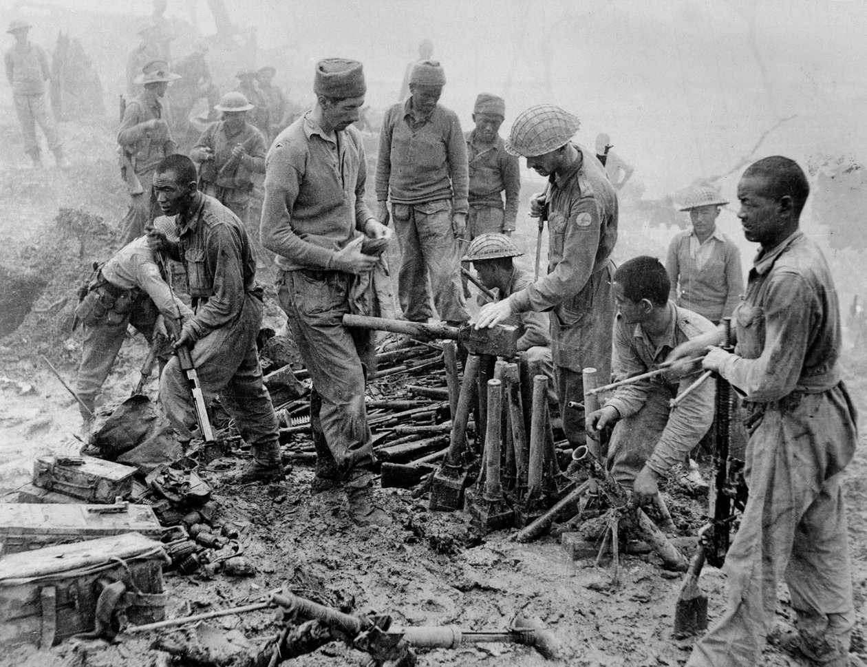 De verovering van Scraggy tijdens de slag om Imphal-Kohima, 1944 door English Photographer