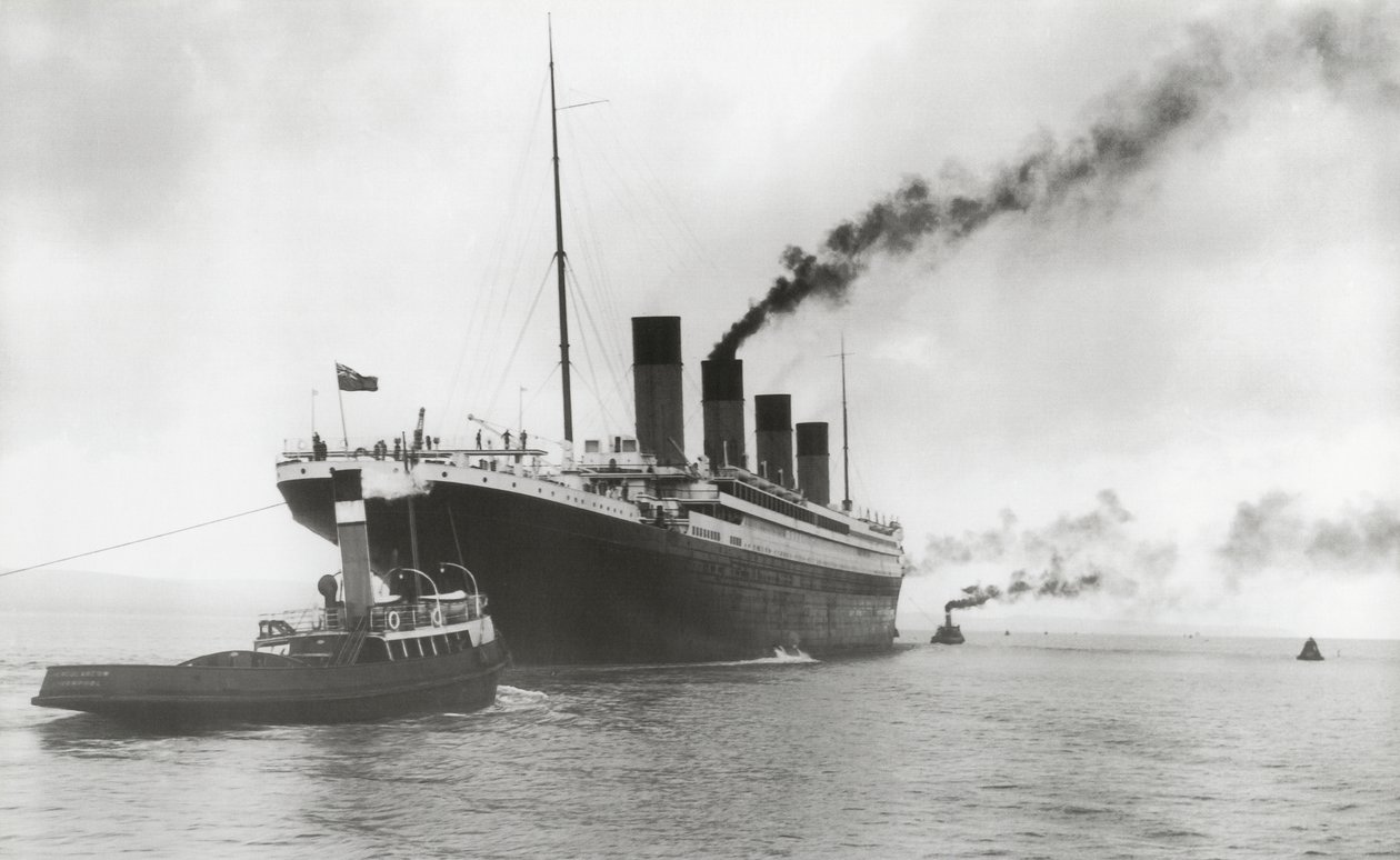 Titanic klaar voor haar eerste reis, 2 april 1912 door English Photographer