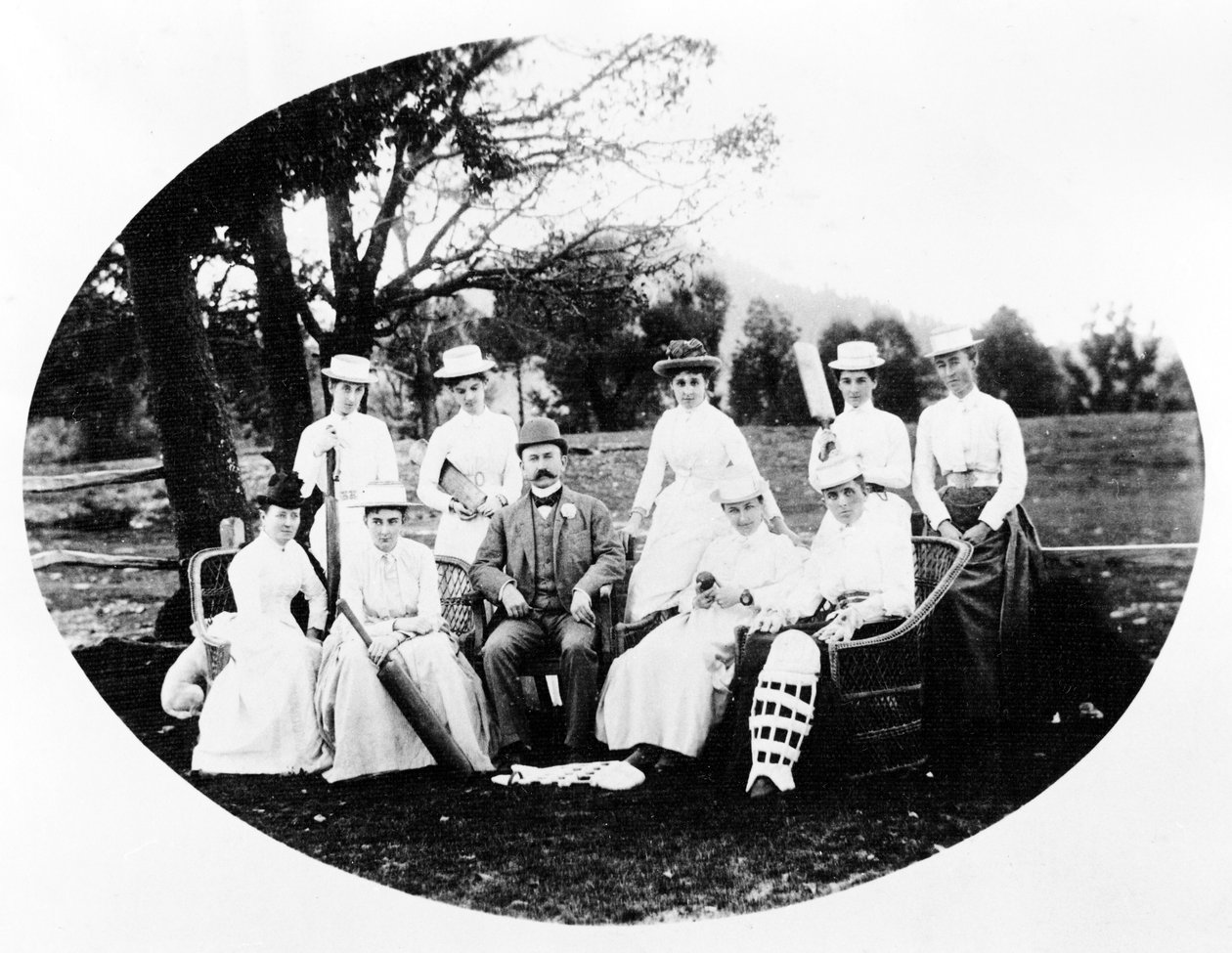 Dames Cricket Team door English Photographer