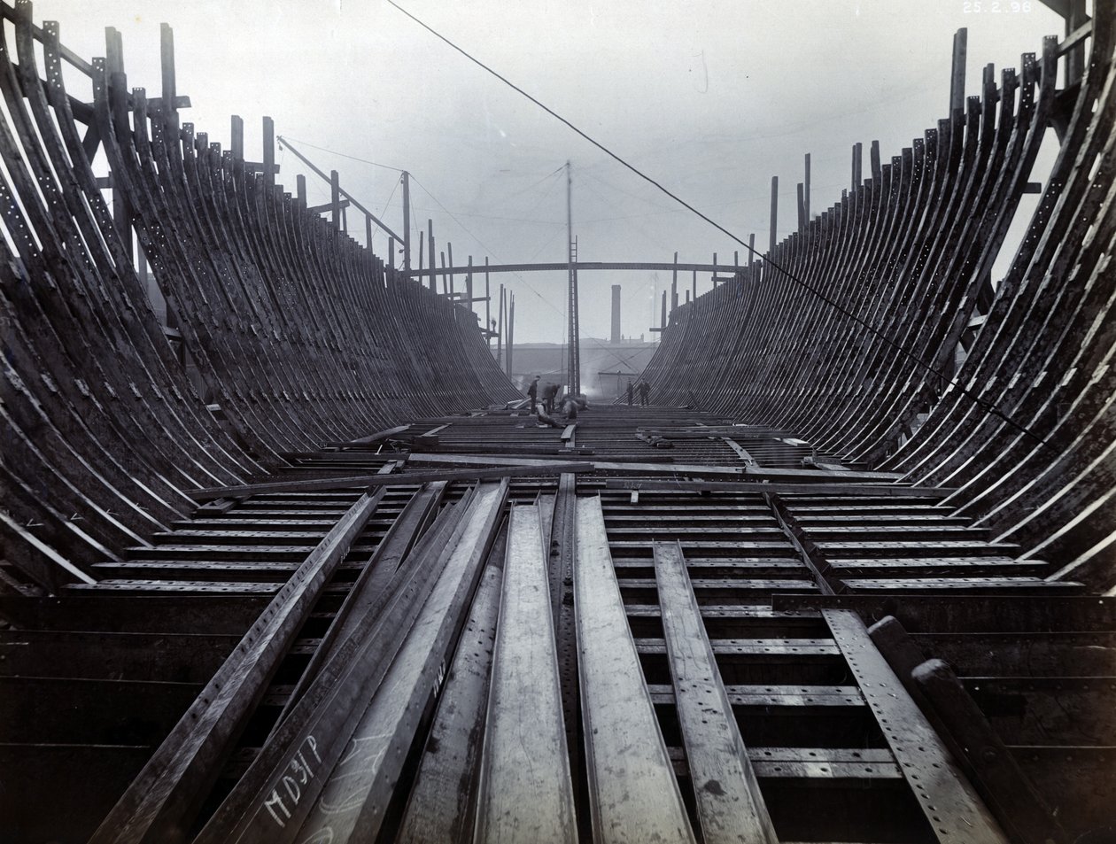 Yard no. 647, Baikal. De ijsbrekende treinveerboot Baikal in frame op de Low Walker Yard, 1896 door English Photographer