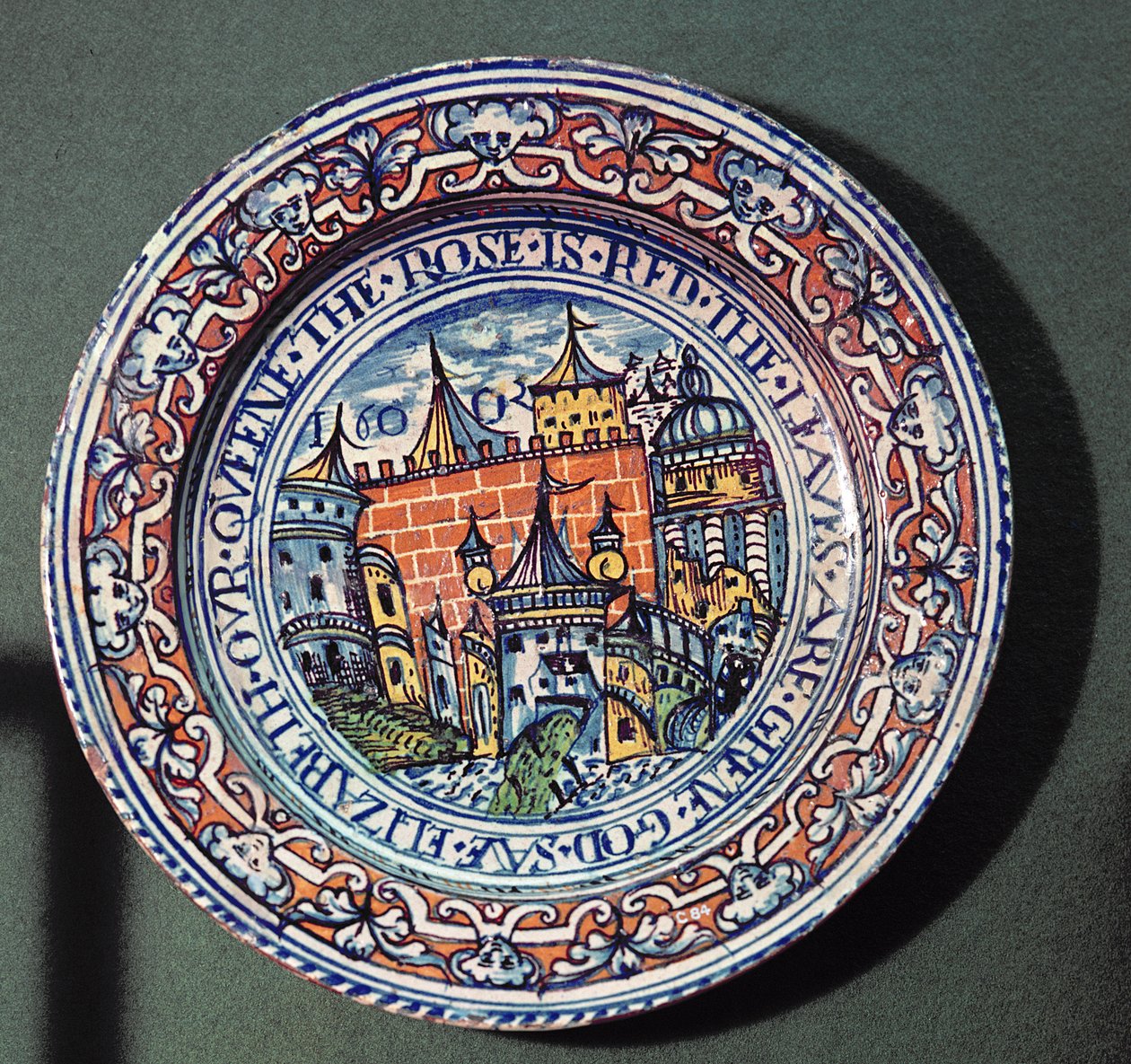 Delfts bord met uitzicht op de Tower of London, van bovenaf, c.1600 door English School
