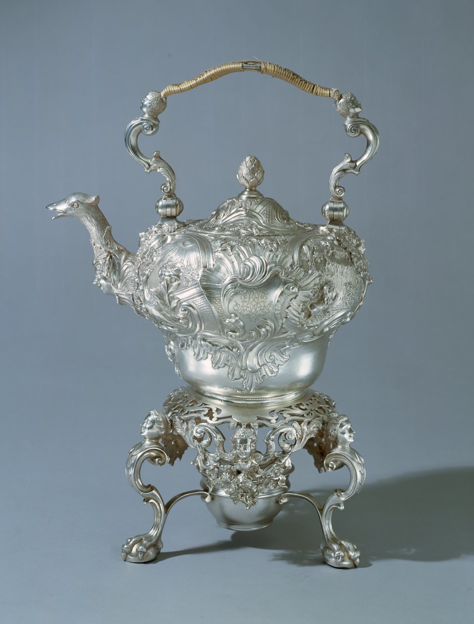 Theeketel in hoge rococo stijl door Thomas Whipham, Londen, 1747-48 door English School