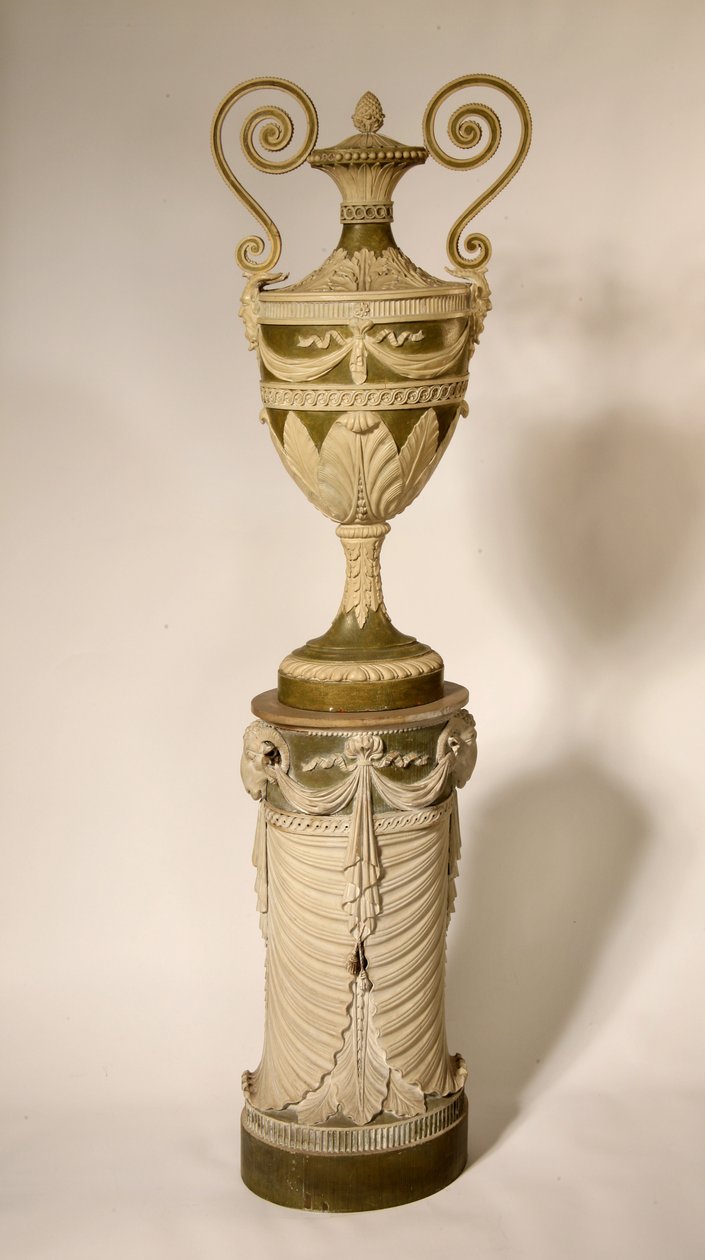 Urn op een voetstuk, ca. 1800 door English School