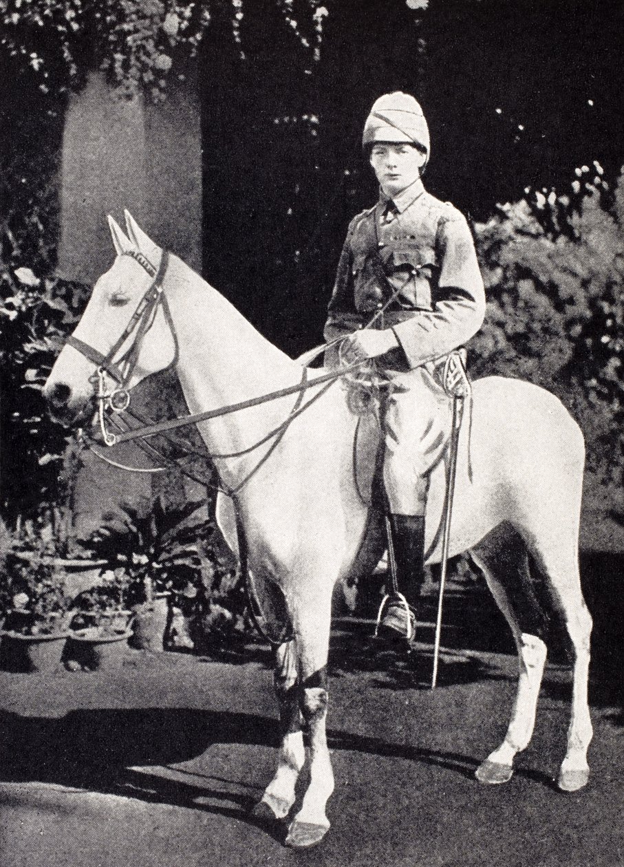 Winston Churchill te paard in Bangalore, India in 1897, uit 