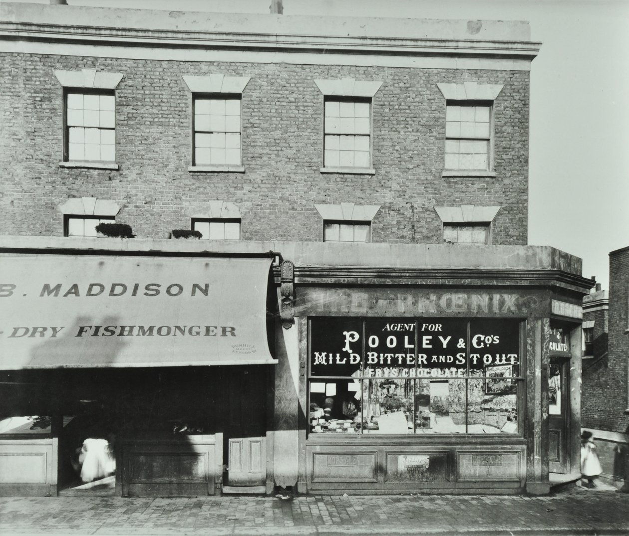 Albert Road 90-92, 1899 door English Photographer
