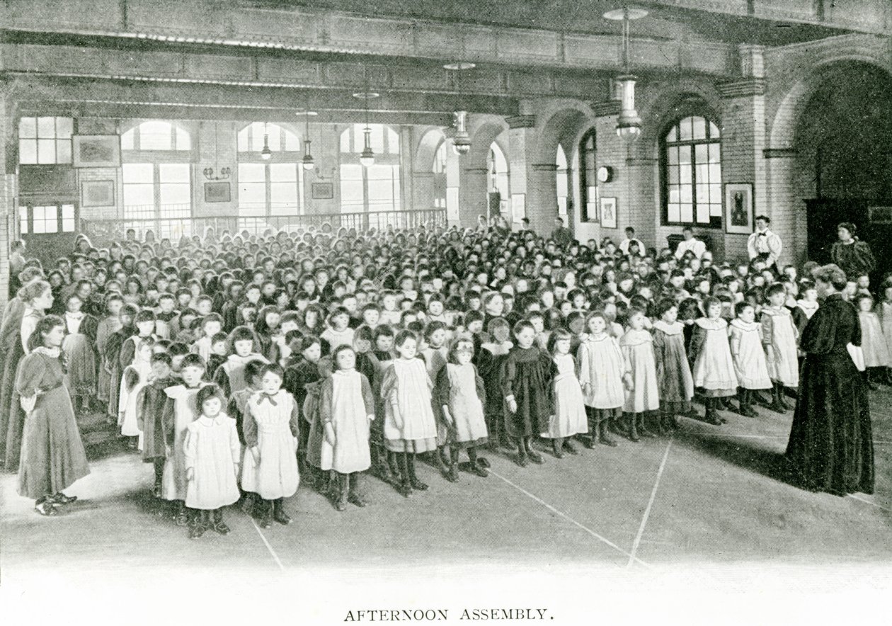 Middagvergadering, ca. 1900 (zwart-wit foto) door English Photographer