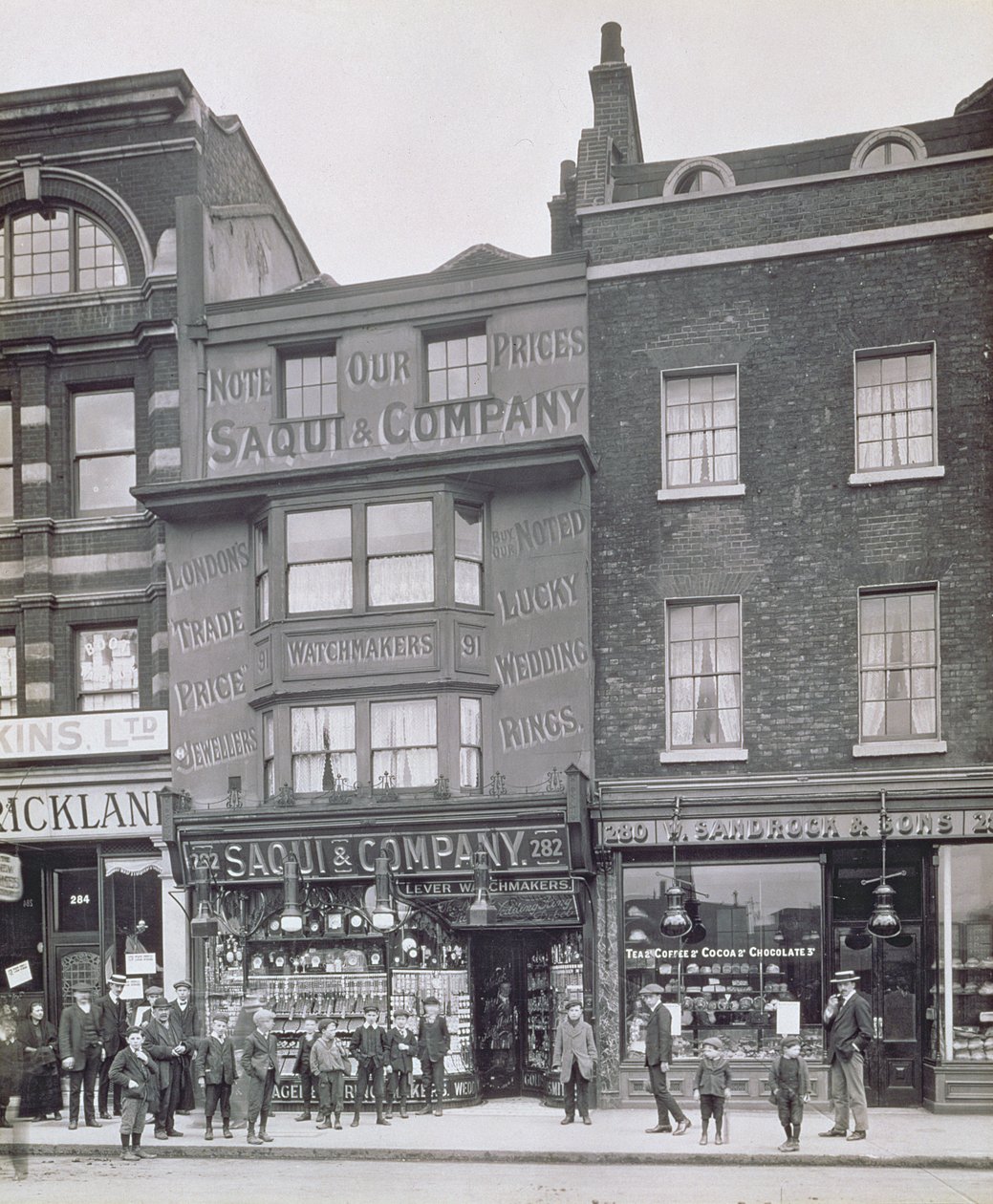 Bishopsgate, uit Historic London Buildings door English Photographer