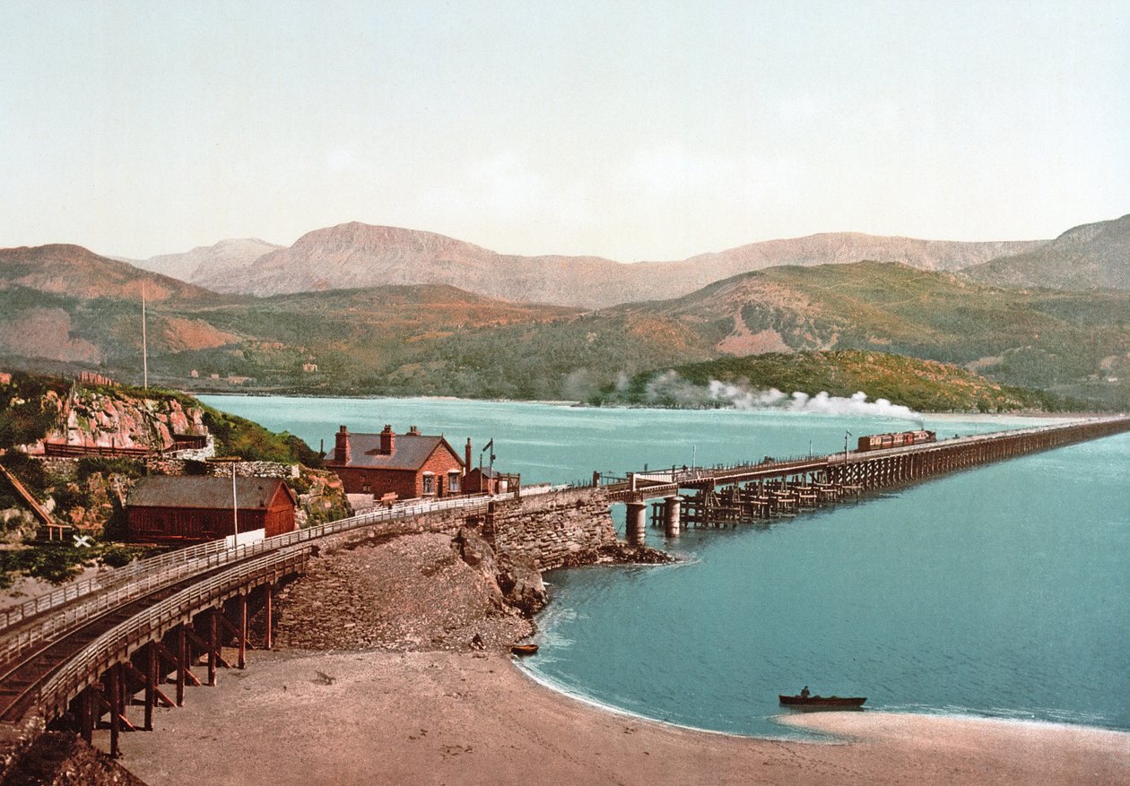 Cadair Idris en Barmouth Brug, ca. 1900 door English Photographer