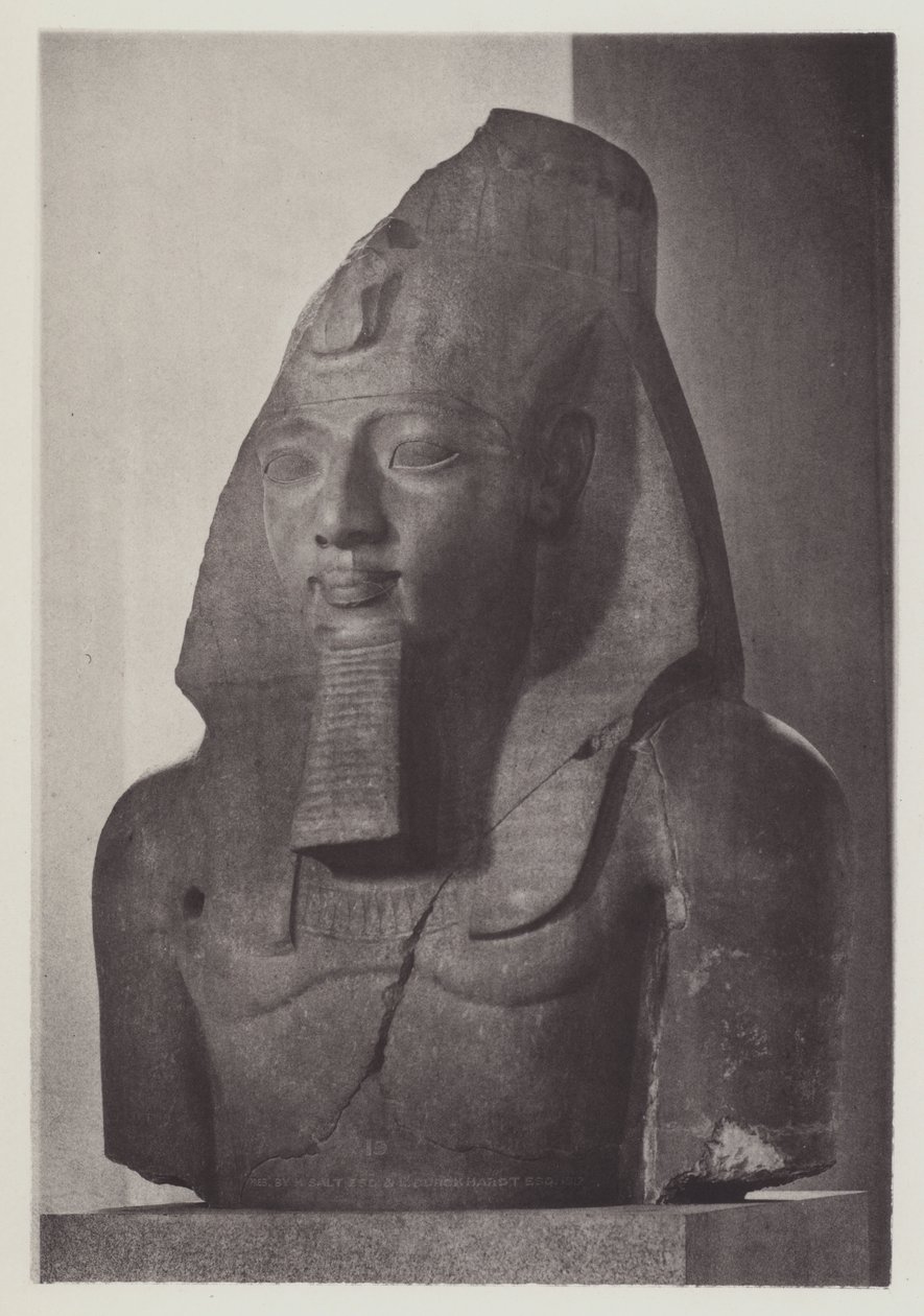 Kolossaal hoofd van Ramses II (z/w foto) door English Photographer
