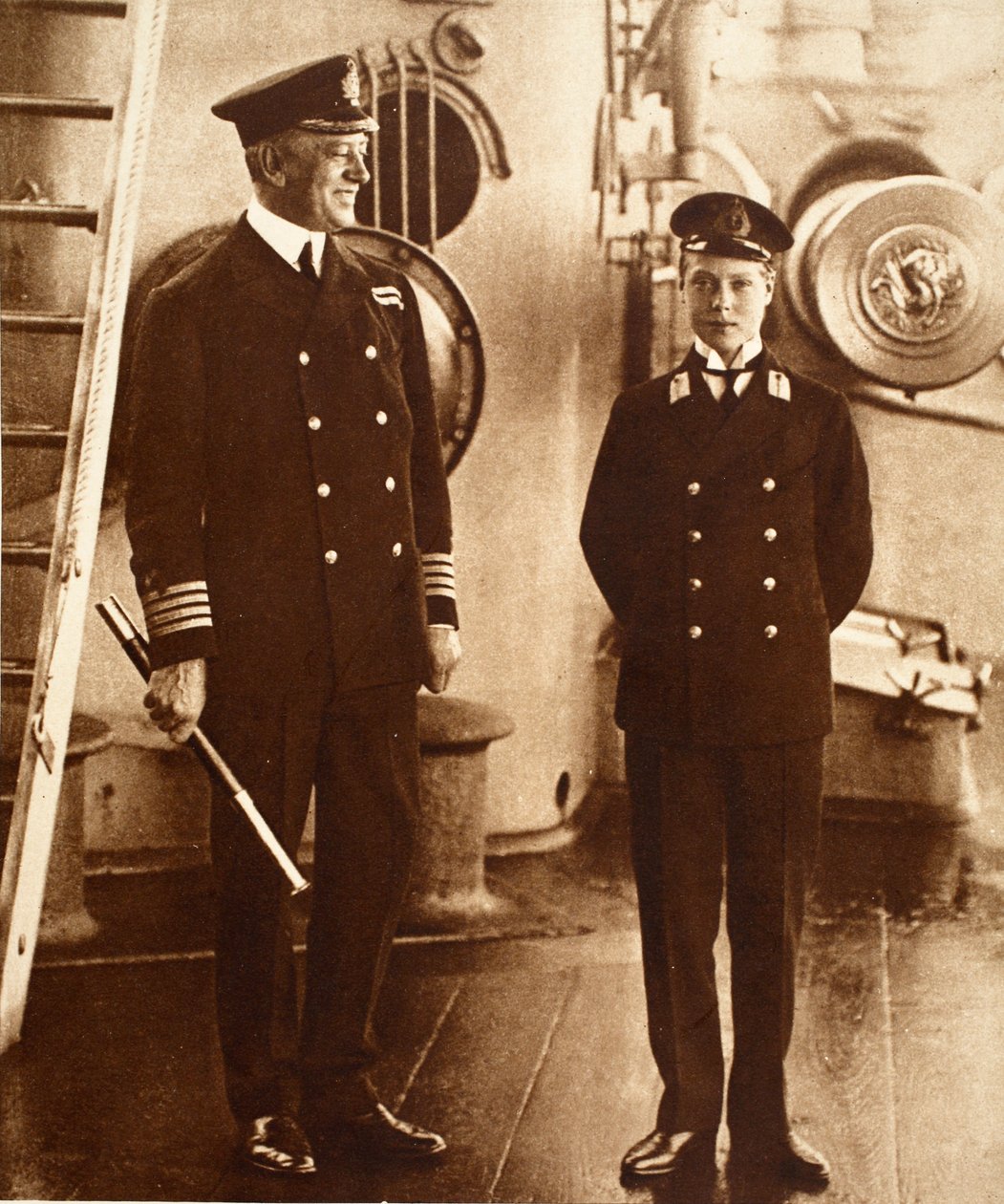 Koning Edward VIII als adelborst op H.M.S. Hindustan, 1910 door English Photographer