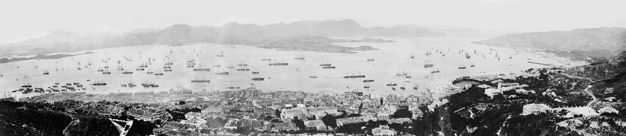 Panorama van de haven van Hong Kong, ca. 1878 door English Photographer