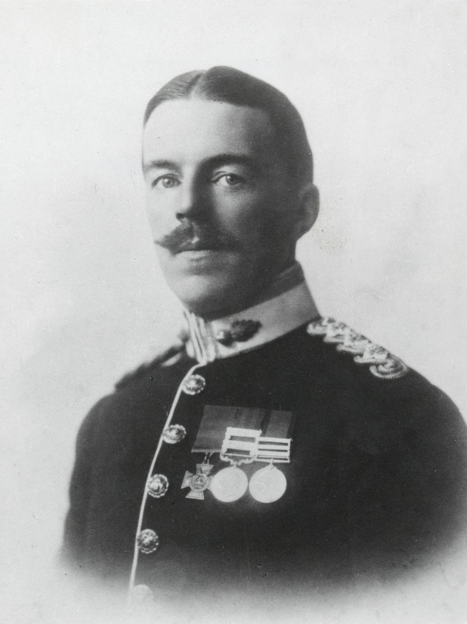 Portret van Kapitein Herbert Augustine Carter VC, 1903 door English Photographer