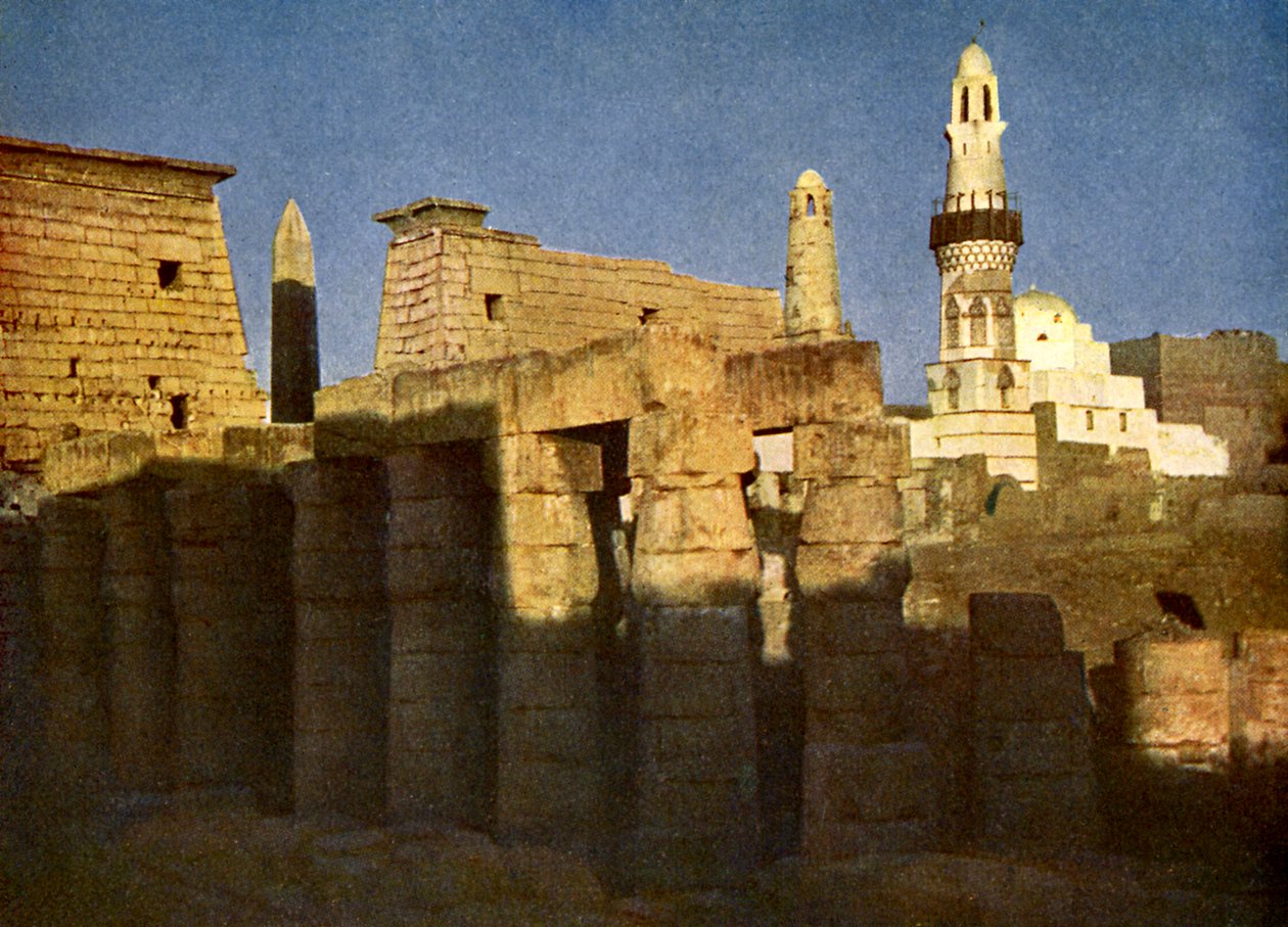 Tempel van Luxor bij avondschemering, Egypte door English Photographer