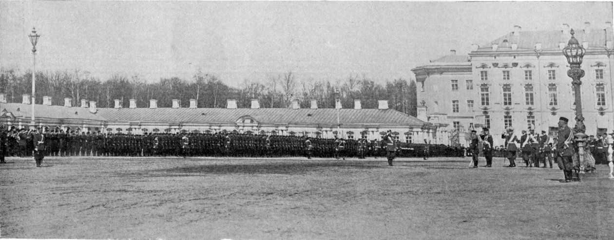 De Tsaar Beantwoordt de Groeten van Zijn Troepen en Generaals, illustratie uit The King, 25 mei 1901 door English Photographer