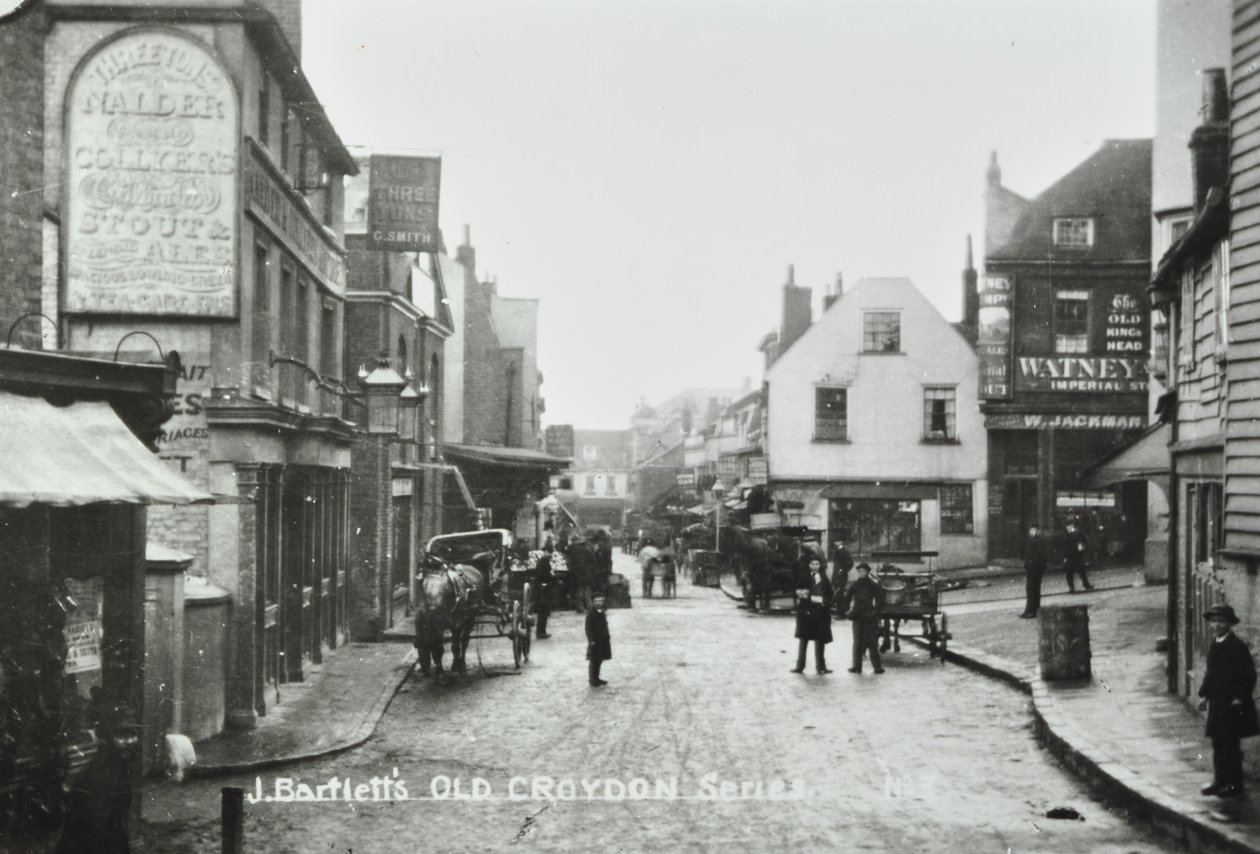 Three Tuns Old Kings Head, Surrey Street, Croydon: algemeen uitzicht, 1885 door English Photographer