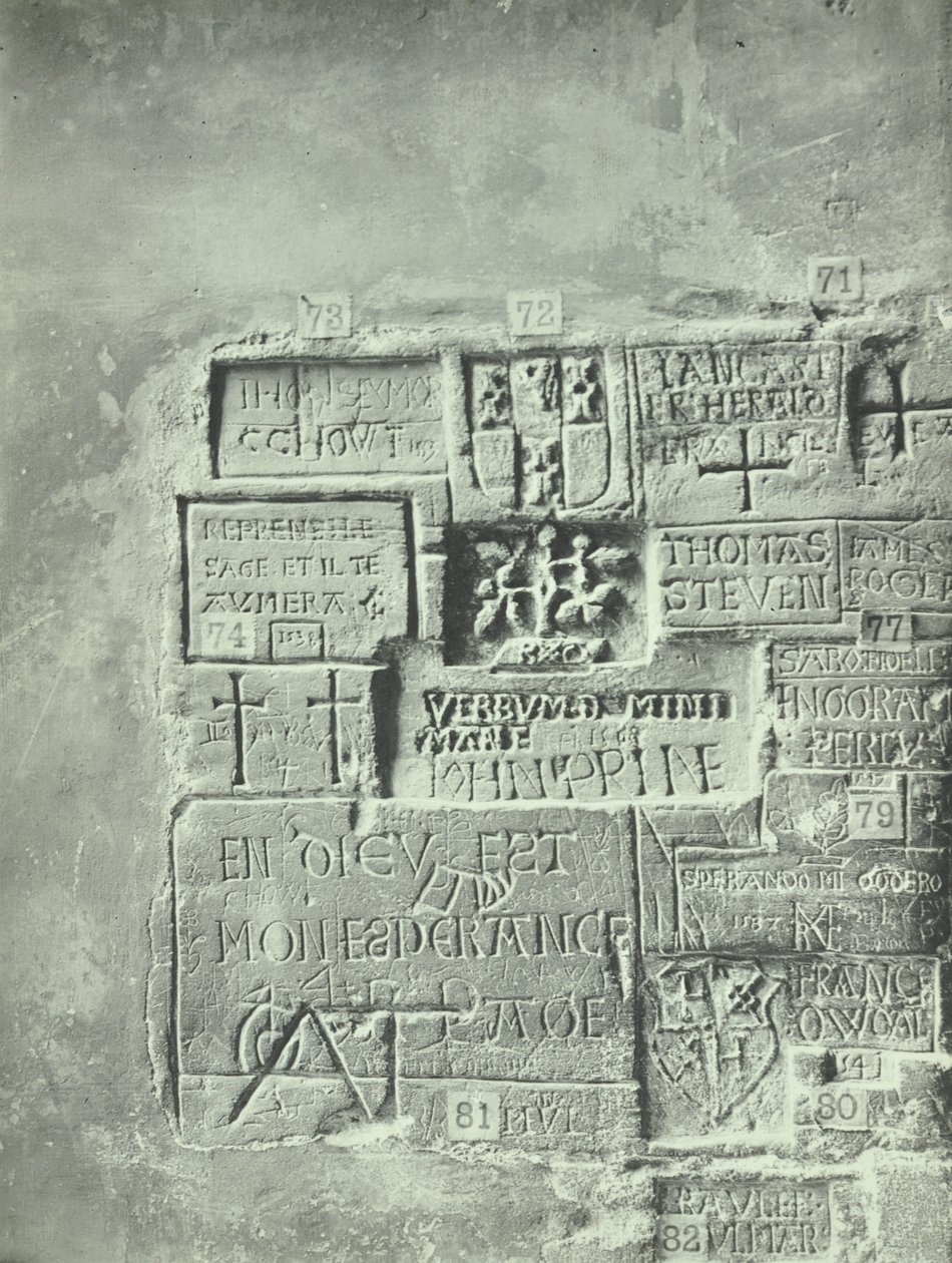 Tower of London, Tower Hill: inscripties in Beauchamp Tower, 1899 door English Photographer