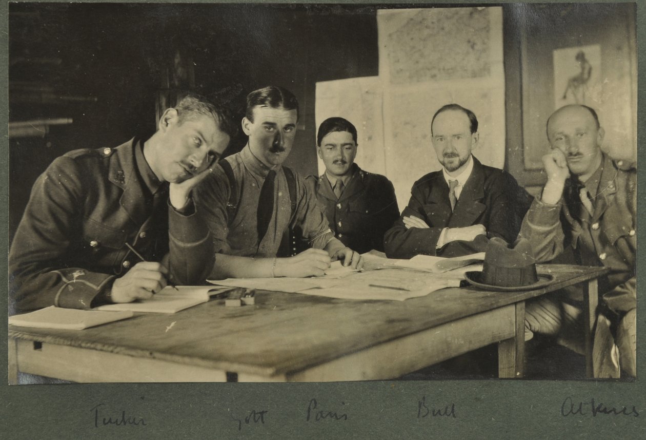 Tucker, Golt, Parijs, Bull, Atkins, ca. 1916 door English Photographer