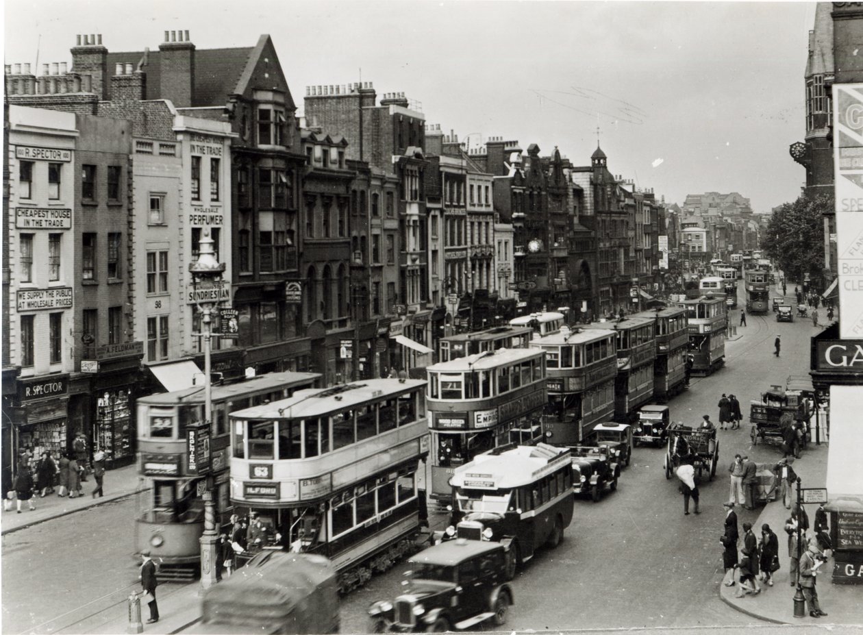 Whitechapel High Street, Londen, c.1930 door English Photographer