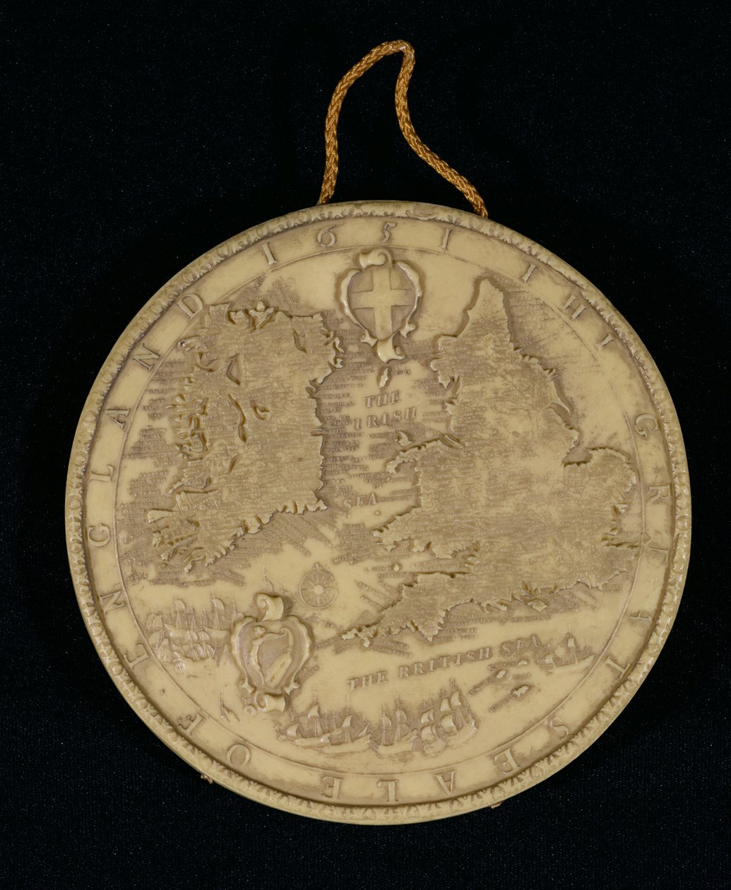 Facsimile van het Grootzegel van Engeland van 1651, achterzijde met een kaart van Engeland, Wales en Ierland door English School