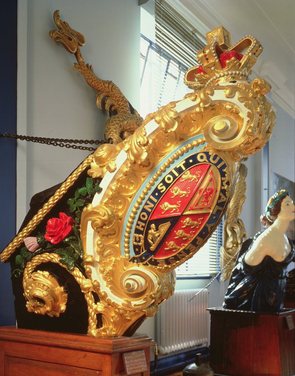 Boegbeeld van HMY Victoria en Albert II door English School