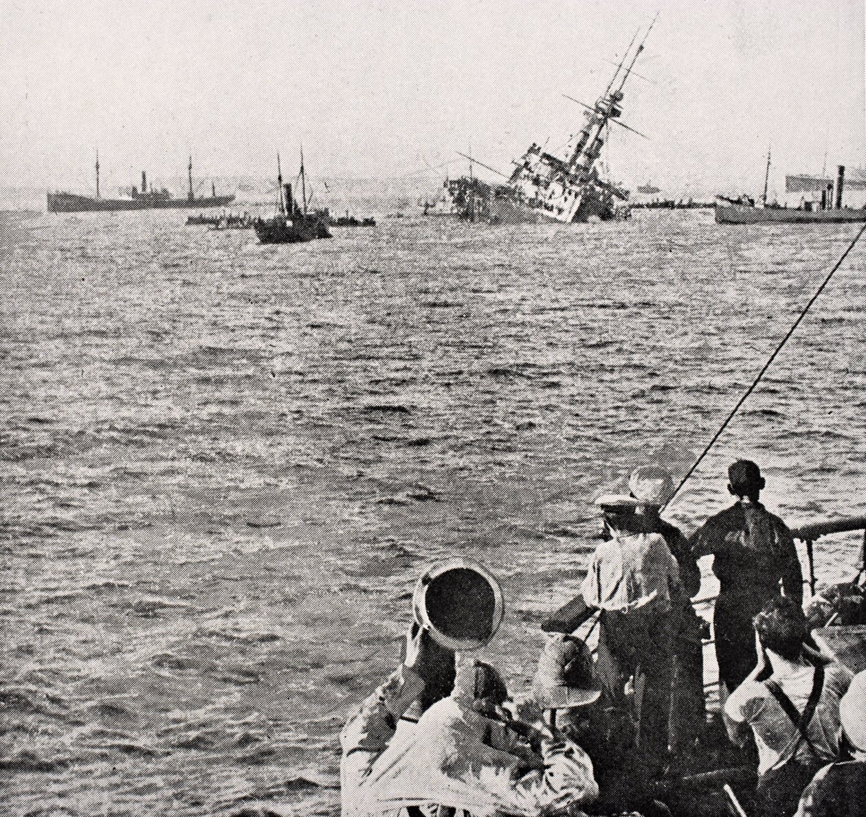 HMS Majestic zinkt 27 mei 1915, uit 