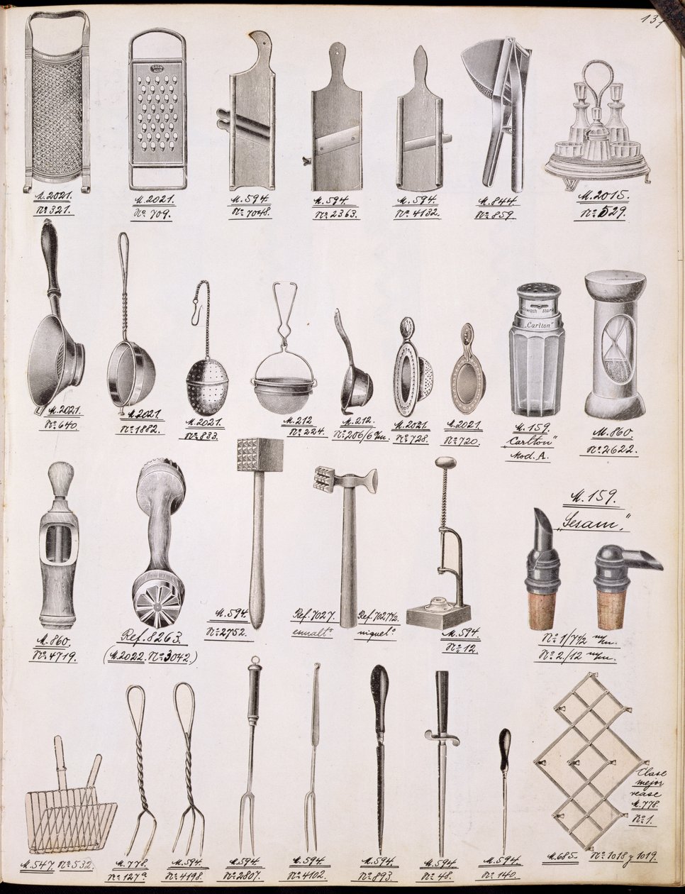Keukengerei, uit een handelscatalogus van huishoudelijke goederen en fittingen, c.1890-1910 door English School